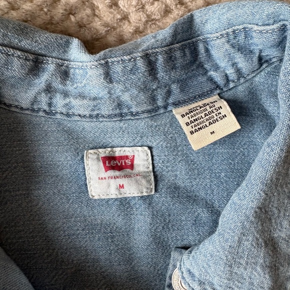 Levi's Light Blue Button Down Shirt for Kids - Picture 3 of 4